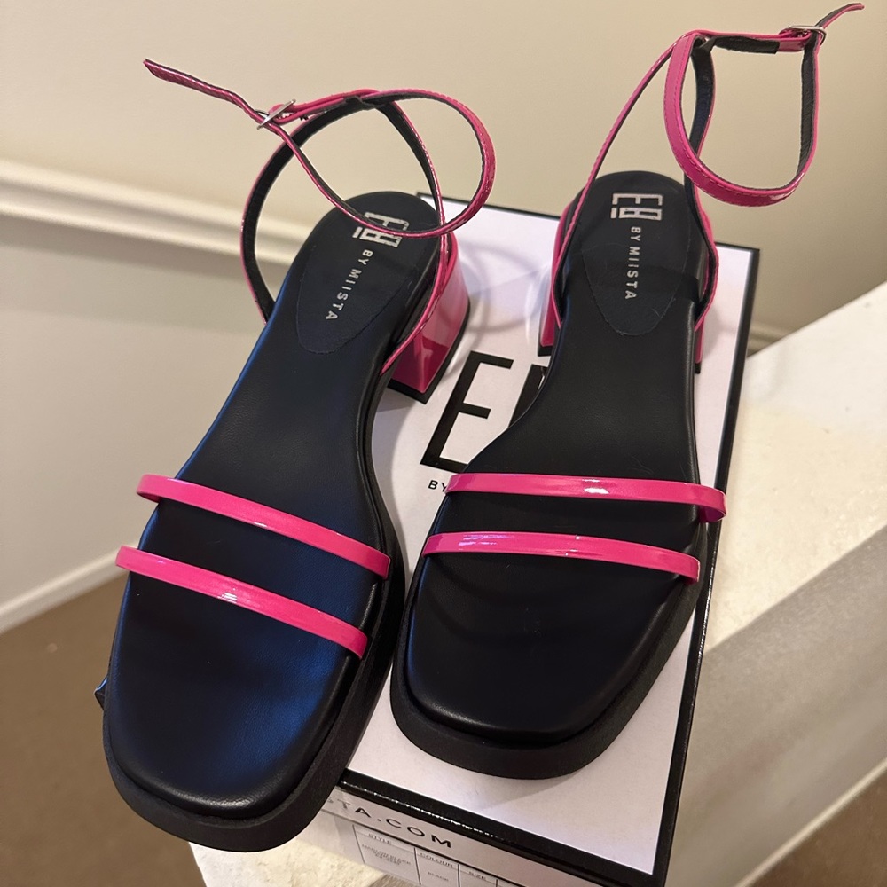 E8 by MIISTA Pink Sandals NEW SIZE EU38